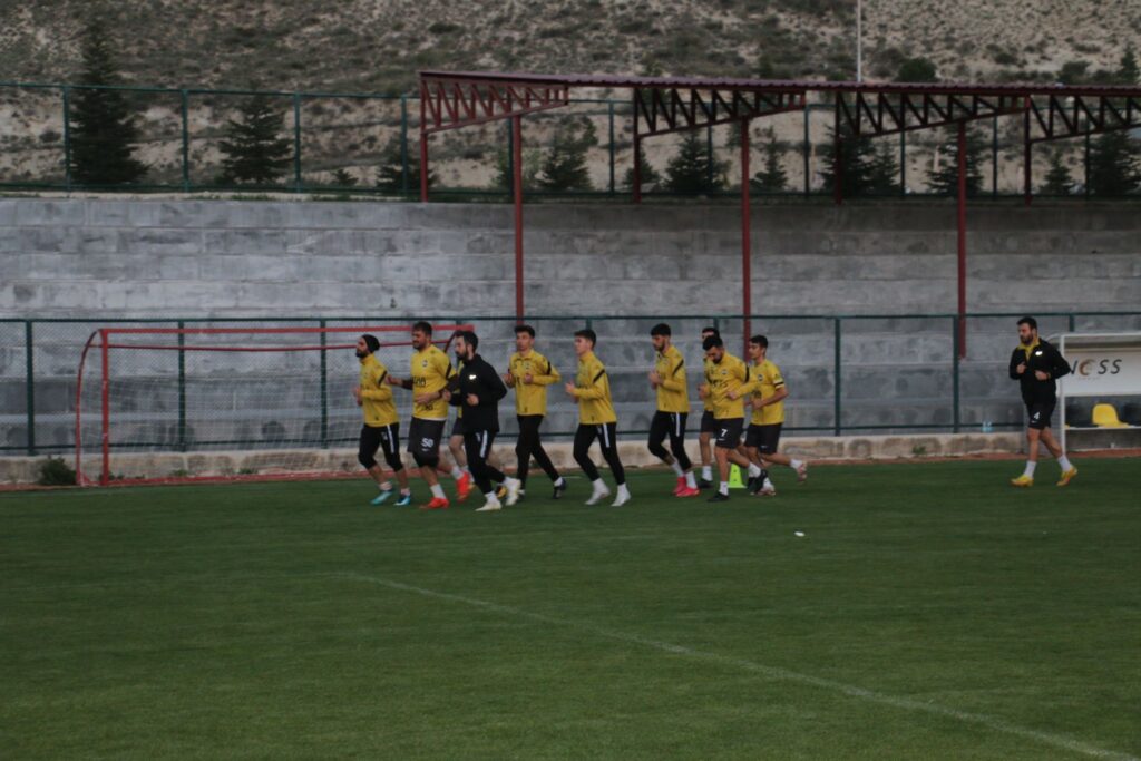 WhatsApp-Image-2024-04-19-at-22.03.23-1024x683 Şafak Hoca Ürgüpspor'da..